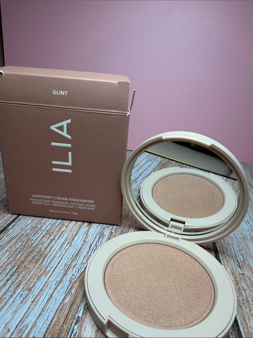 ILIA Lightshift Cream Highlighter - in Glint Warm Champagne Glow